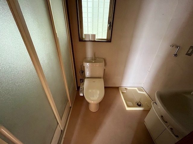 高倉台貸家のトイレ
