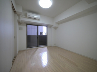【洋室】 | S-RESIDENCE難波Viale | 広々とした洋室です