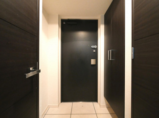 【玄関】 | S-RESIDENCE難波Viale | きれいな玄関です