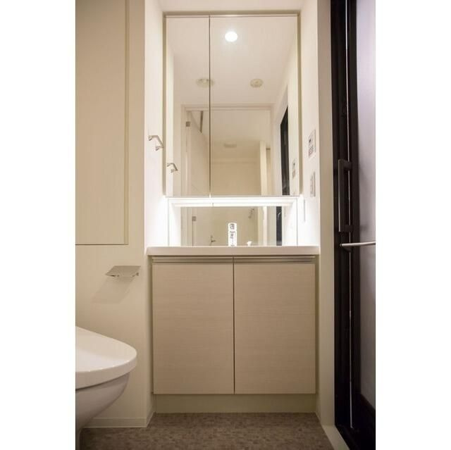 コンフォリア渋谷ＷＥＳＴの洗面所