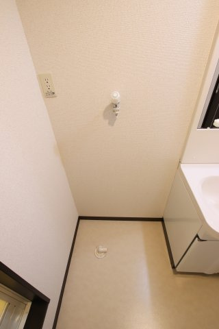 【設備】 | サンライズ | 室内洗濯機置場