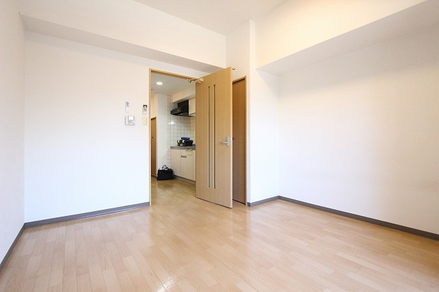 プラージュ村本の居間・リビング