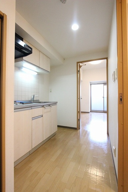 プラージュ村本の居間・リビング