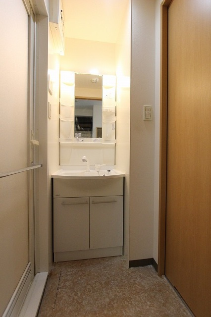 プラージュ村本の洗面所|洗面所です