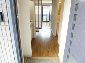 【玄関】 | グランドール21A棟 | ※同間取り他部屋の写真