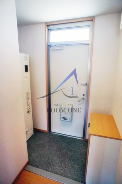 S・シャトルの玄関|玄関です。