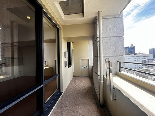 ライオンズマンション神戸栄町通のバルコニー|バルコニー　※前回募集時／２０２５年６月の写真