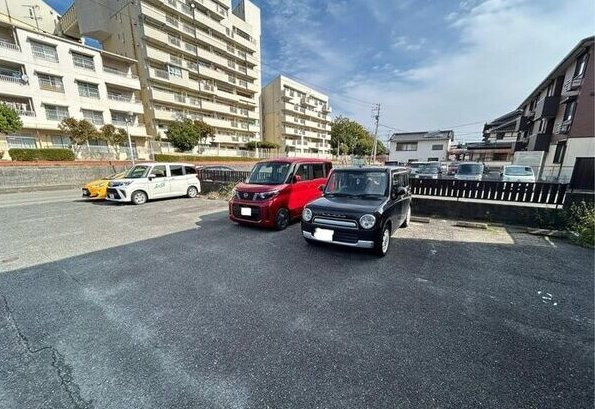 カーサグランデの駐車場
