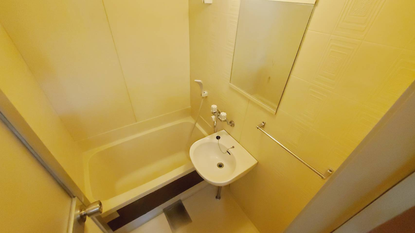 ライフェスト御影パート１の浴室