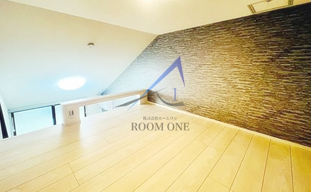 Ａｖｅｎｉｒ　Ｊ．Ｙ．