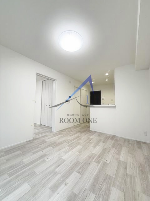 パティオ　エレンシアの居間・リビング|洋室のお部屋です。