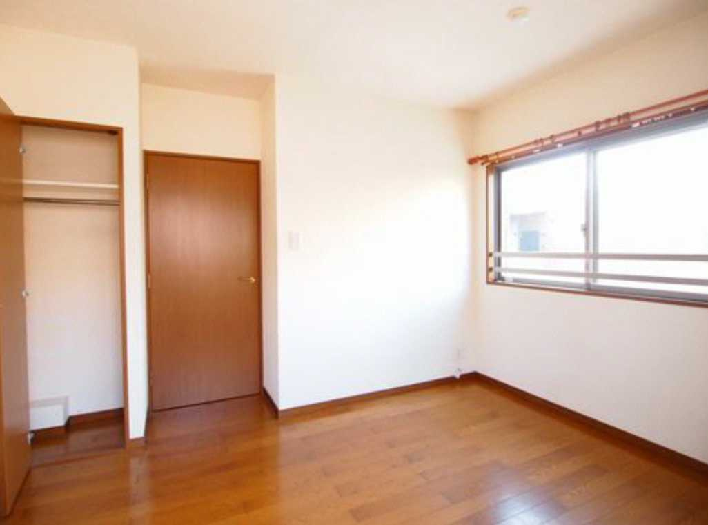 アーバン本駒込　ネット無料　駐車場　シャーメゾンの収納