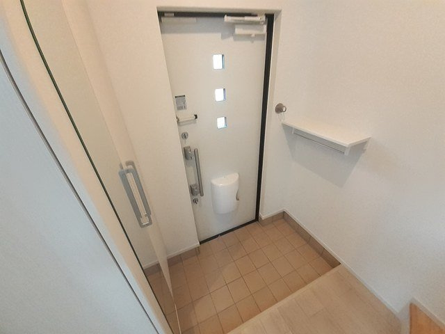 ローズガーデンＢの玄関|落ち着いた玄関です