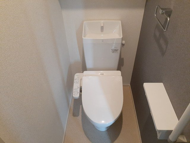 ローズガーデンＢのトイレ|コンパクトで使いやすいトイレです