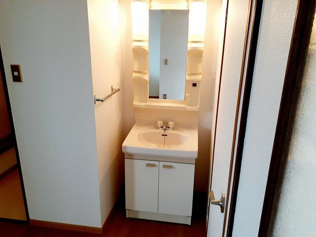 グリーンアイランドＢの洗面所|使いやすい洗面所です