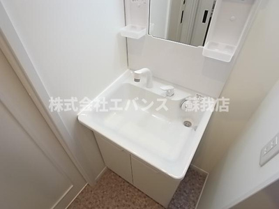 【独立洗面台】 | AQUE12 | 独立洗面台、小物を置くことができて便利です