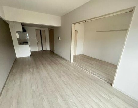 エステルコートの居間・リビング