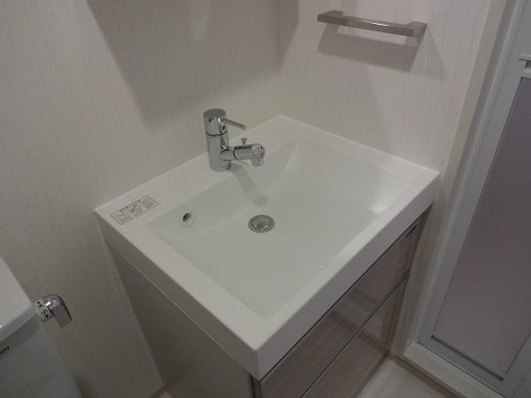 LUMEED横浜阪東橋の洗面所