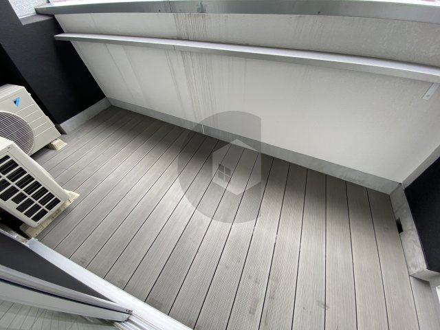 グランシアター高井田のバルコニー