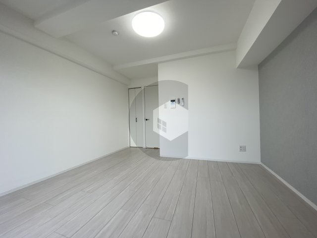 グランシアター高井田の洋室