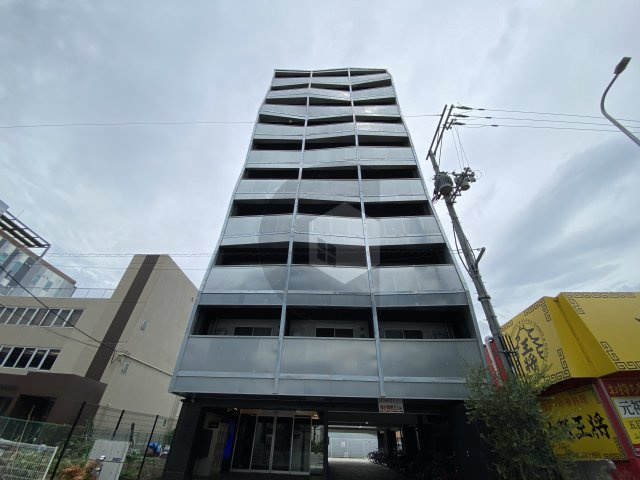 グランシアター高井田の外観