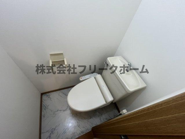 三鷹市上連雀１丁目の賃貸マンションのトイレ