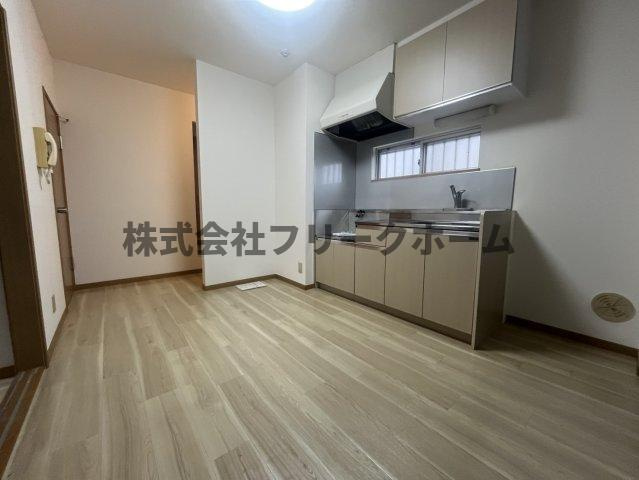 三鷹市上連雀１丁目の賃貸マンションの居間・リビング