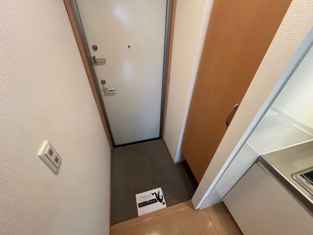 サンシャリテ向丘A棟の玄関