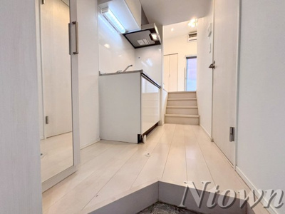 【玄関】 | リヒト | 明るい玄関です