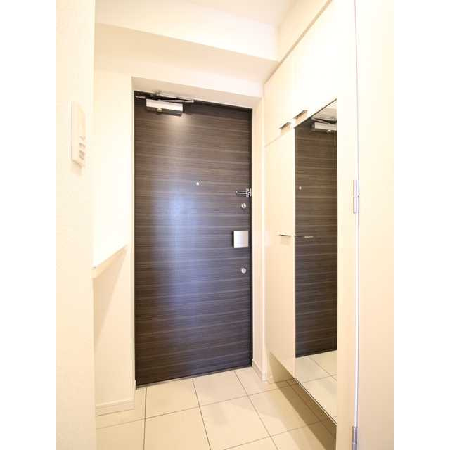 プレール・ドゥーク新御徒町の玄関