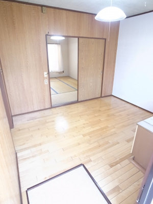 【居間・リビング】 | スカイコーポ | 気持ちよく過ごせるお部屋です☆