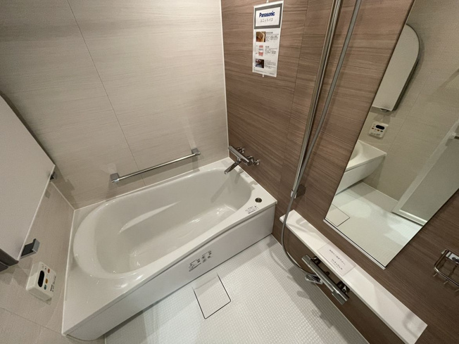 【浴室】 | 赤坂エクセル | 浴室乾燥機付なので雨の日のお洗濯に活躍するのはもちろん、浴室をカラリと乾燥させられるのでカビ対策にも