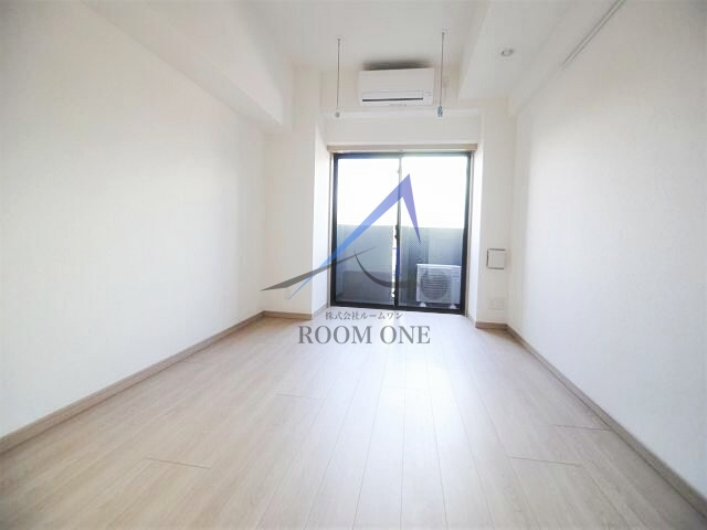 ルーブル高島平の居間・リビング|洋室のお部屋です。