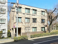積水ハウス施工の重厚な３階建