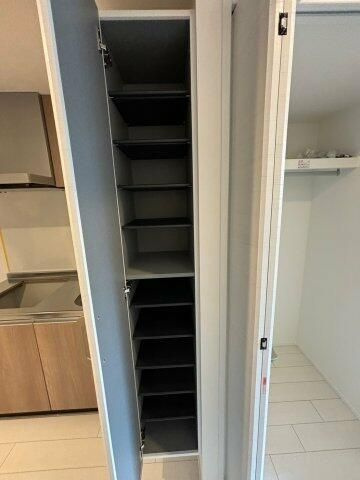 上野松が谷レジデンスの玄関|シューズクローゼット