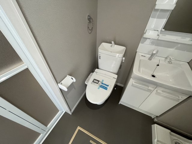 リビングライフ長瀬EASTⅡのトイレ