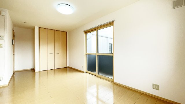 アムール安宅の居間・リビング