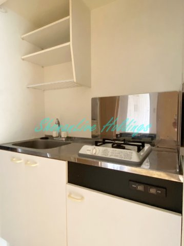 アメニティーヒルズのキッチン|収納棚付きキッチン♪