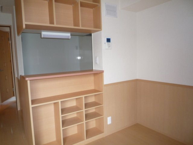 メゾン・フローラの収納|リビングルーム