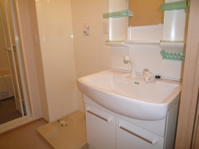 メゾン・フローラの独立洗面台|洗髪洗面化粧台