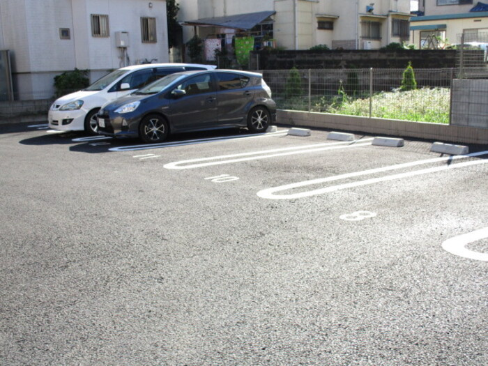 ルシェリアの駐車場|駐車場