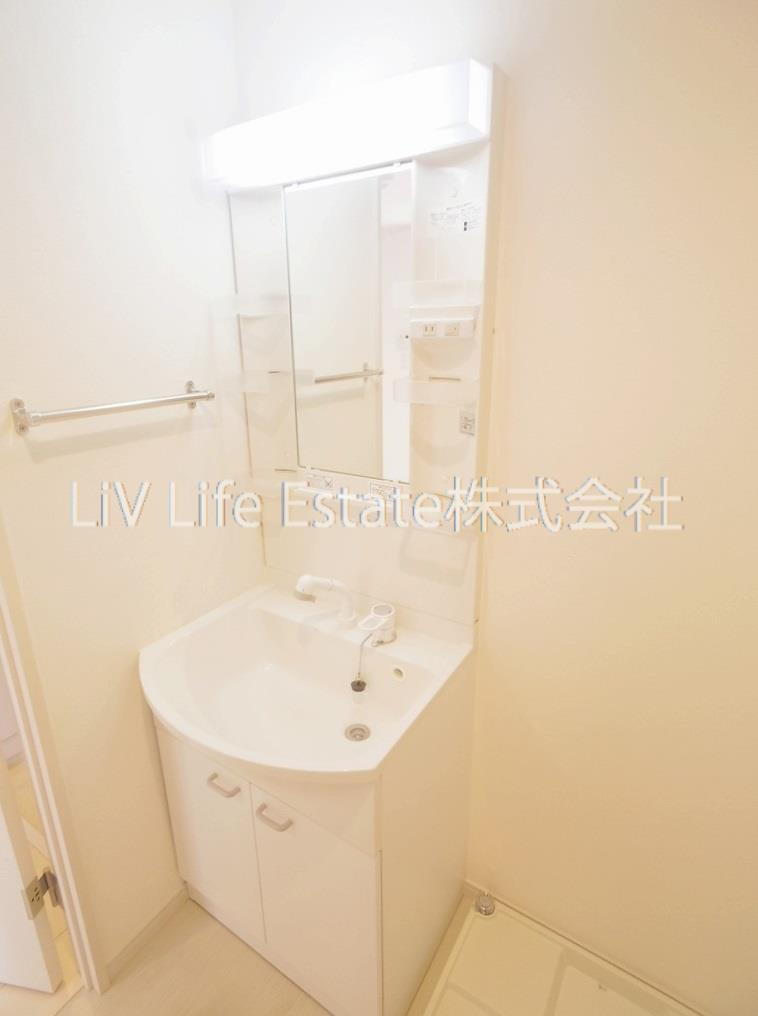 西東京市保谷町３丁目のアパートの洗面所