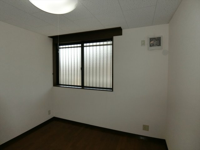 ダイナスティの洋室