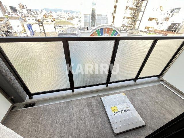 グランデュール鶴橋のバルコニー