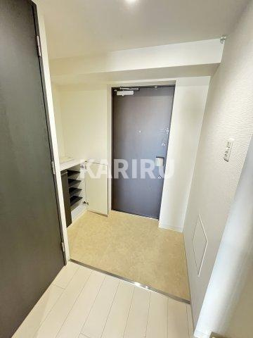 グランデュール鶴橋の玄関