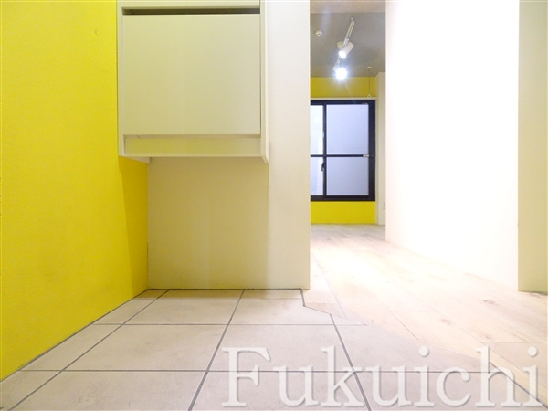 Luna Crescente Gakugeidaigaku(ルーナクレシェンテ)の玄関