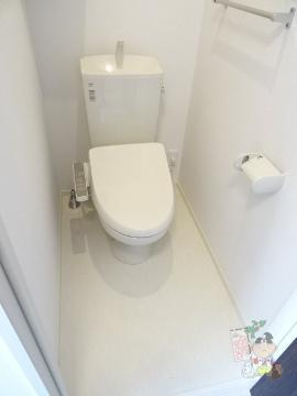 カーサ・リアライズ寿町のトイレ|シャワー付トイレ