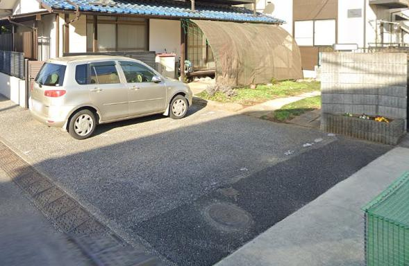 シェ　アザレの駐車場