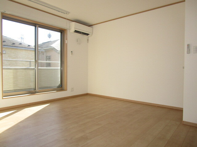 サンライズ聖蹟の居間・リビング