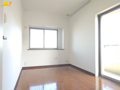 【洋室】 | サーパス新井町 | ゆったりした洋室です